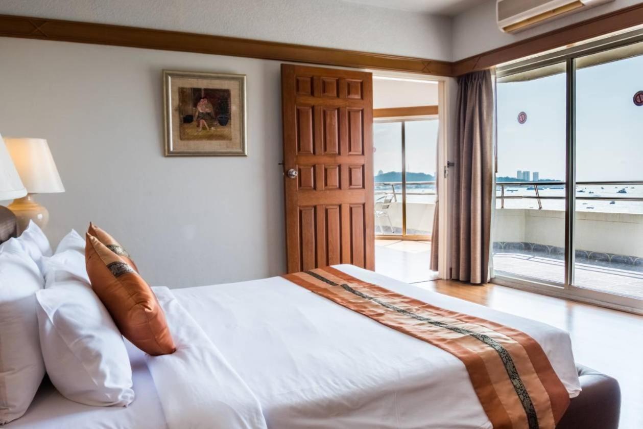 Markland Seaside Pattaya Bagian luar foto