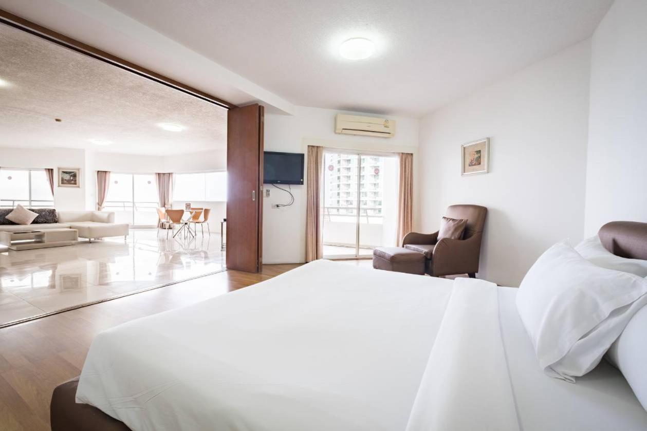 Markland Seaside Pattaya Bagian luar foto